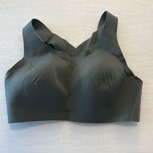 Lululemon sports bra, good condition. Sz 34DD